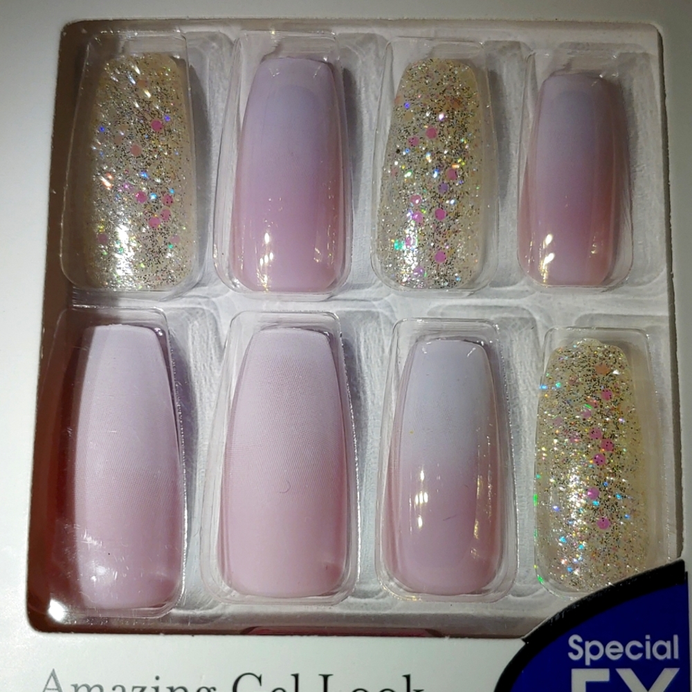 Kiss Glam Nails set